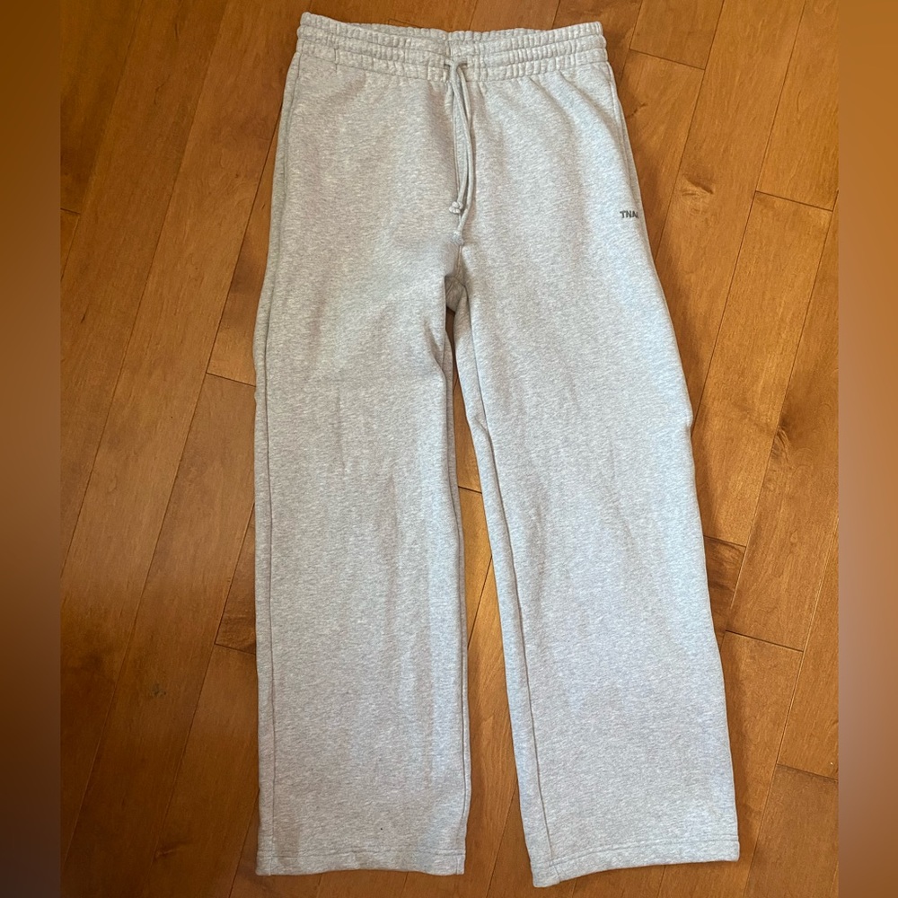 TNA cozy fleece wide sweatpant - Size Medium💟